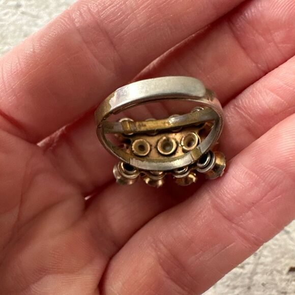 Vintage Elegant Rhinestone Faux Pearl 1950s Adjustable Ring - Picture 6 of 7